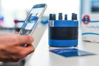 Über den QR-Code auf dem Produkt, gelangt man direkt zur Smart DOYMA Plattform.<br />Bilder: DOYMA